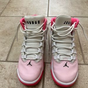 Girls Jordan Jump-man